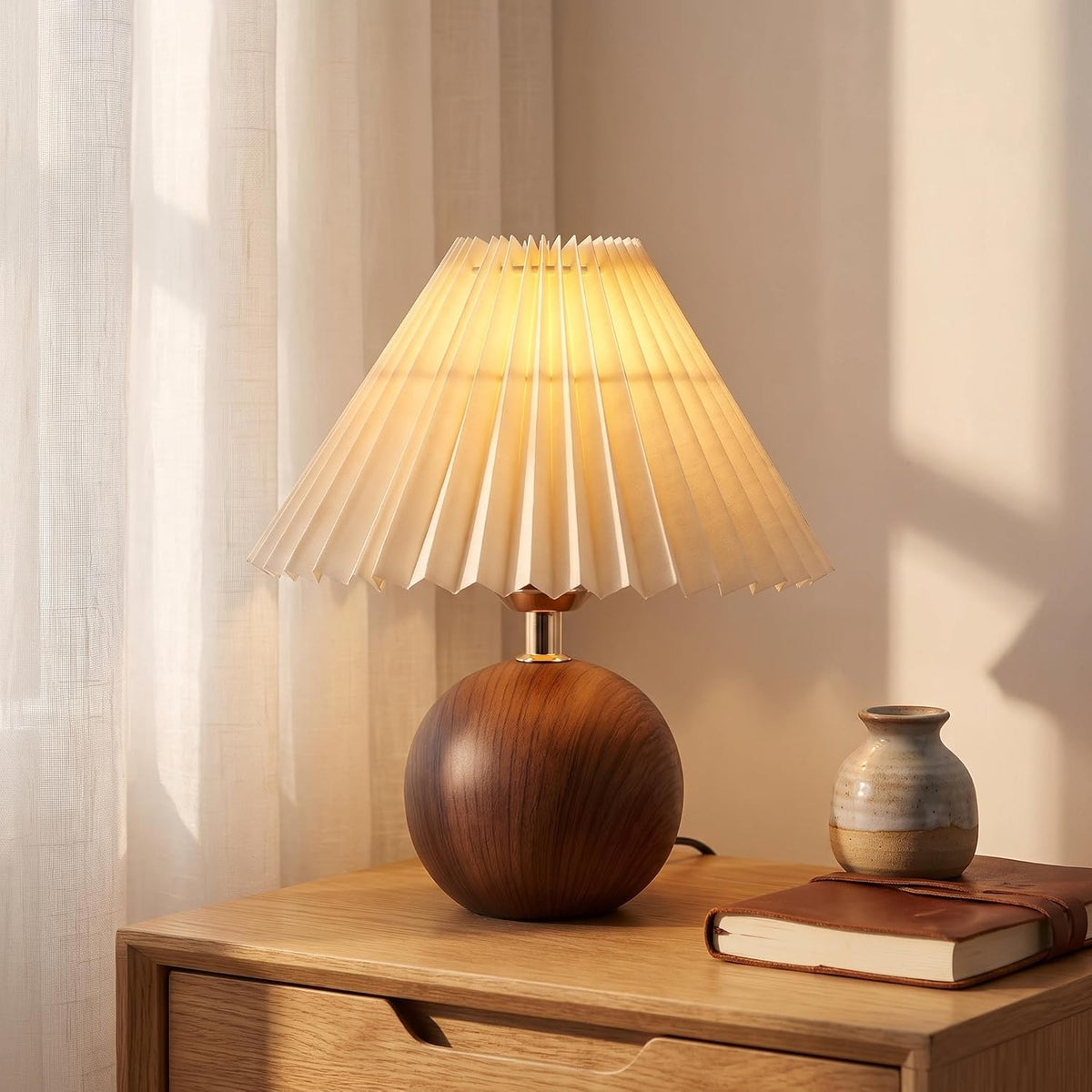 Genewatt Ceramic Globe Table Lamp – Walnut Base, Beige Shade